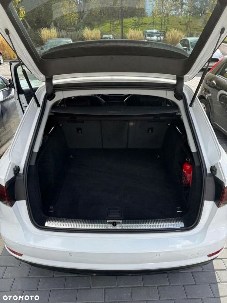 Audi A4 Avant - 16