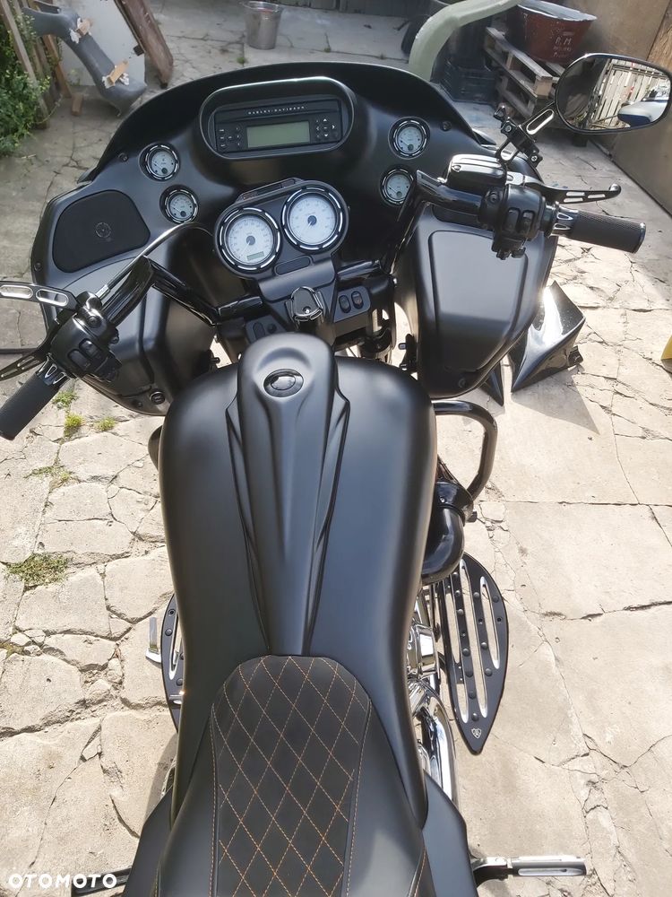 Harley-Davidson Touring Road Glide - 3