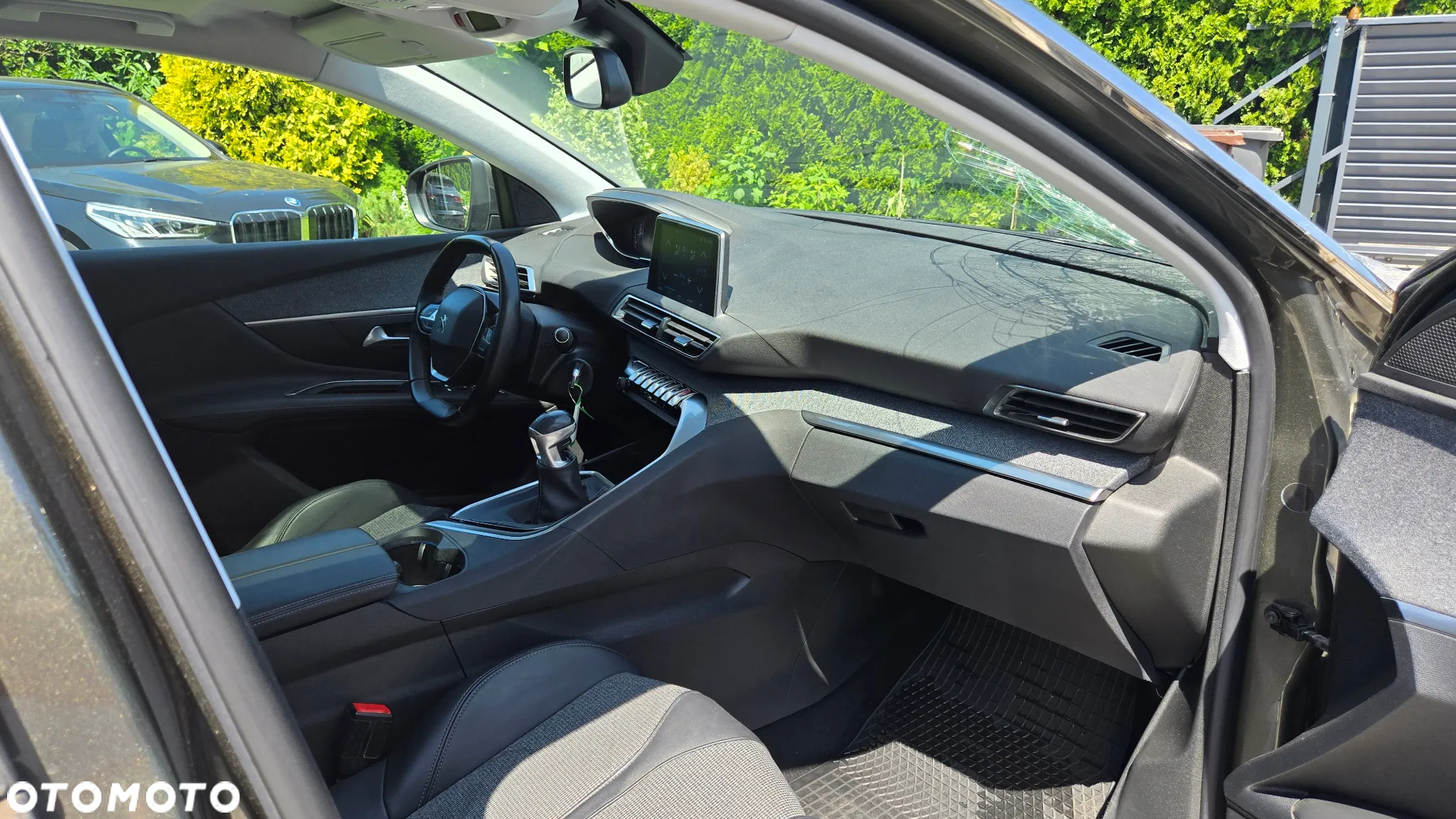 Peugeot 3008 PureTech 130 Stop & Start GPF Allure Pack - 11