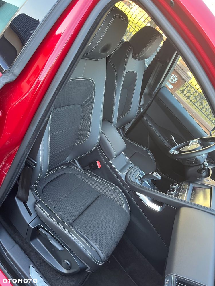 Jaguar E-Pace 2.0 i4D AWD R-Dynamic - 24