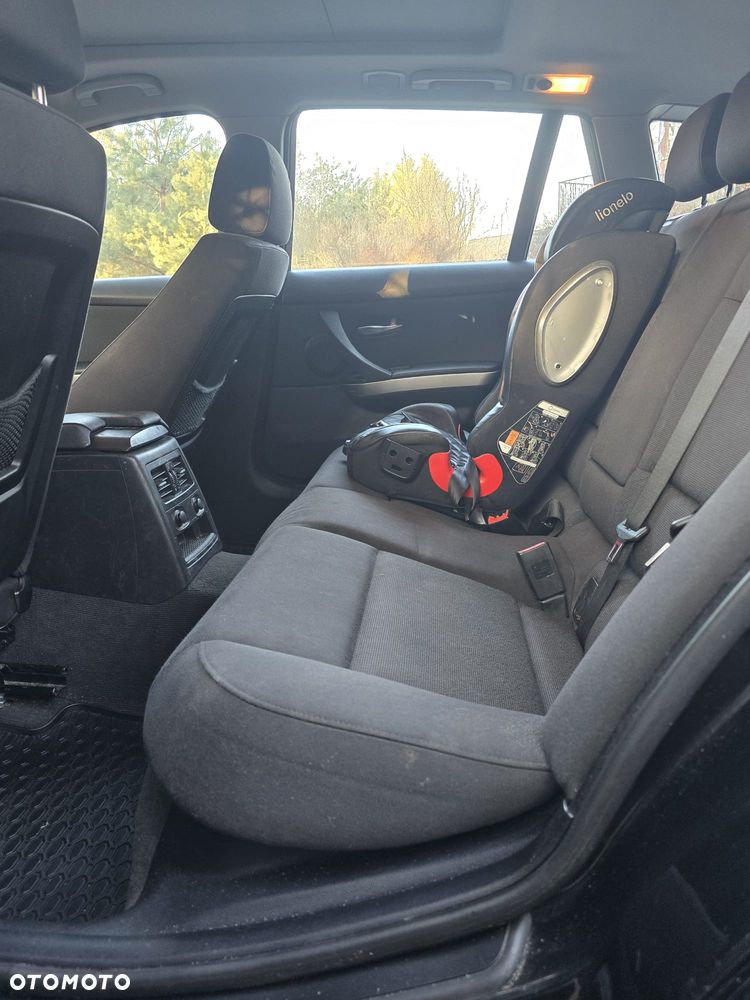 BMW Seria 3 318d - 19
