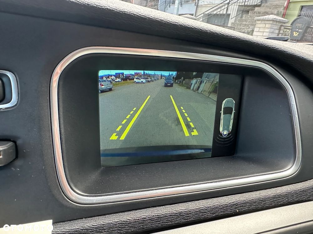 Volvo V40 D3 Momentum - 8