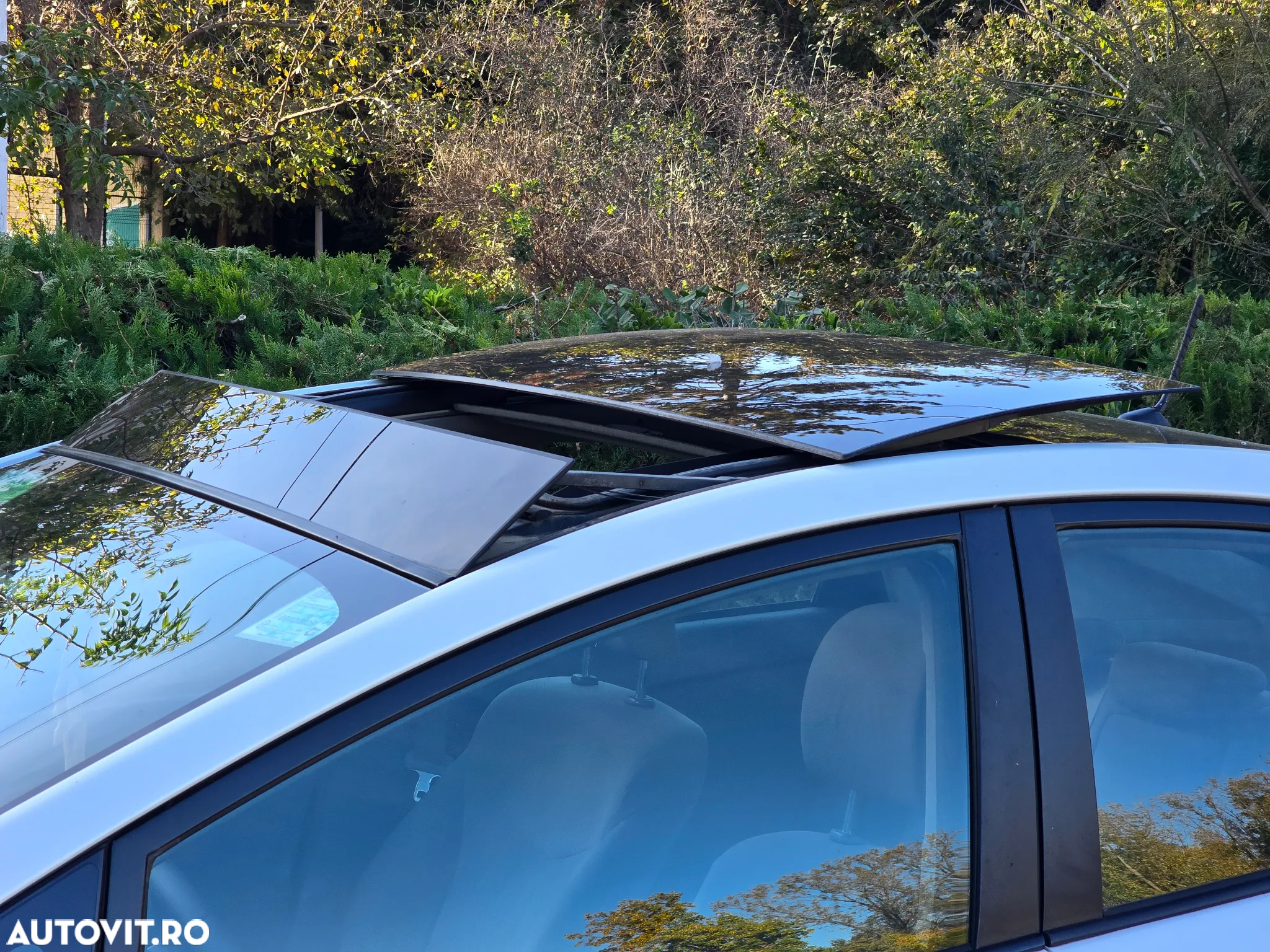 Toyota Prius (Hybrid) - 2