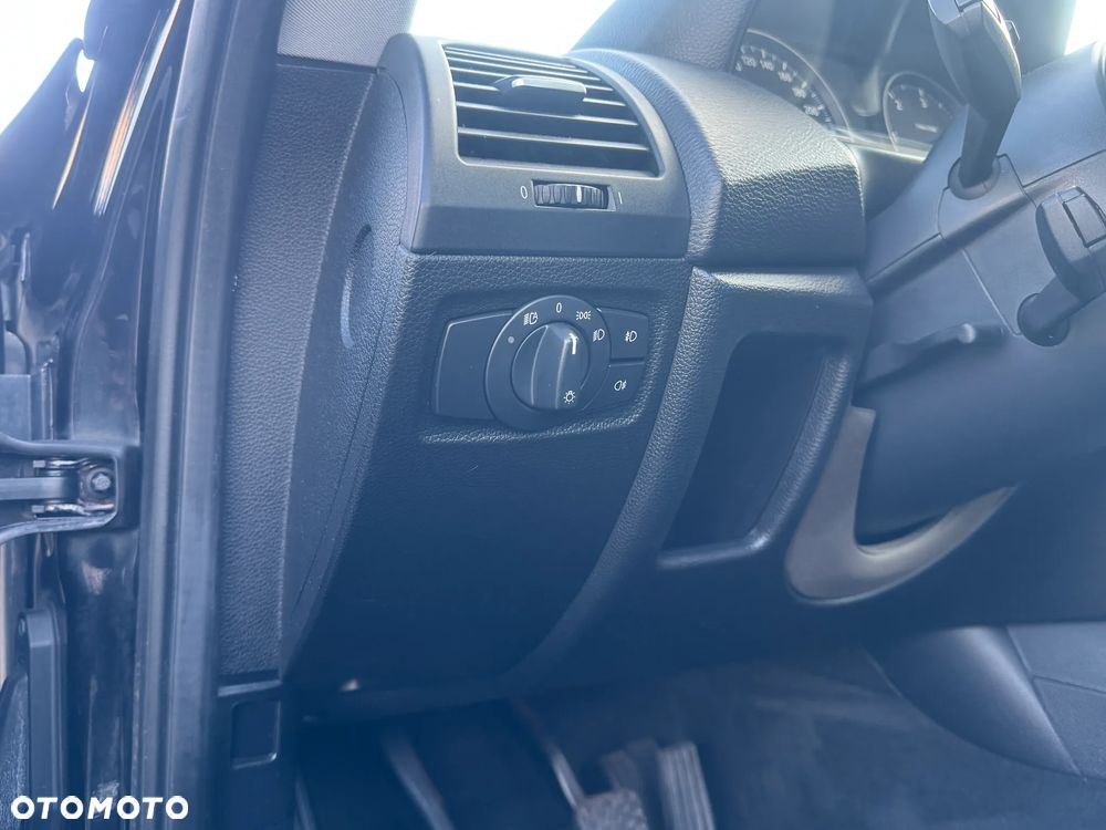 BMW Seria 1 120d DPF Edition Sport - 22