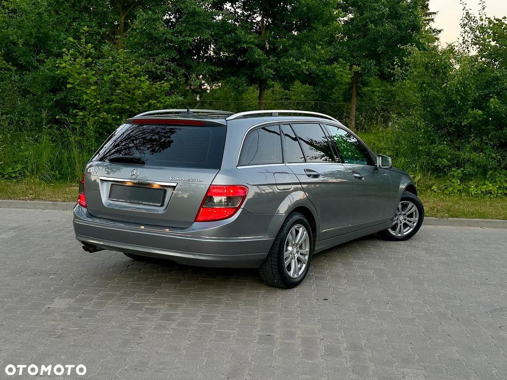 Mercedes-Benz Klasa C 180 Kompressor BlueEFFICIENCY Avantgarde - 4