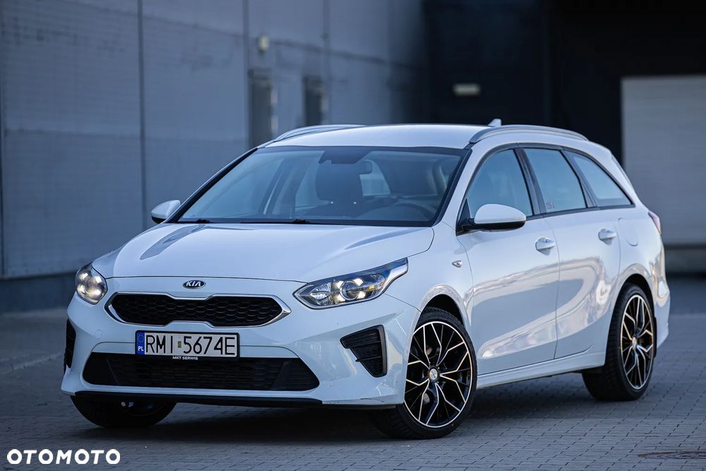 Kia Ceed 1.6 CRDi SCR GT-Line - 4