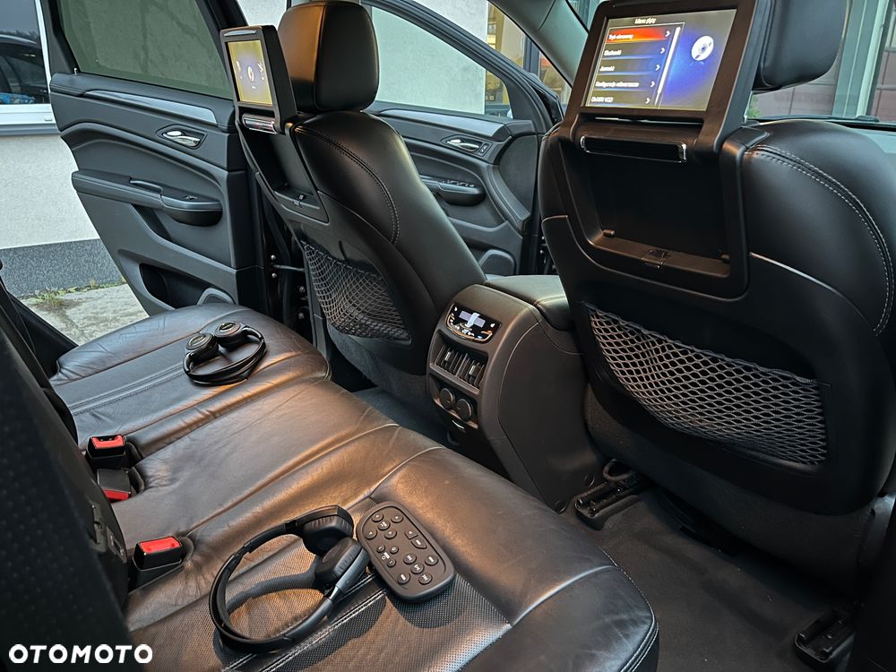 Cadillac SRX - 24