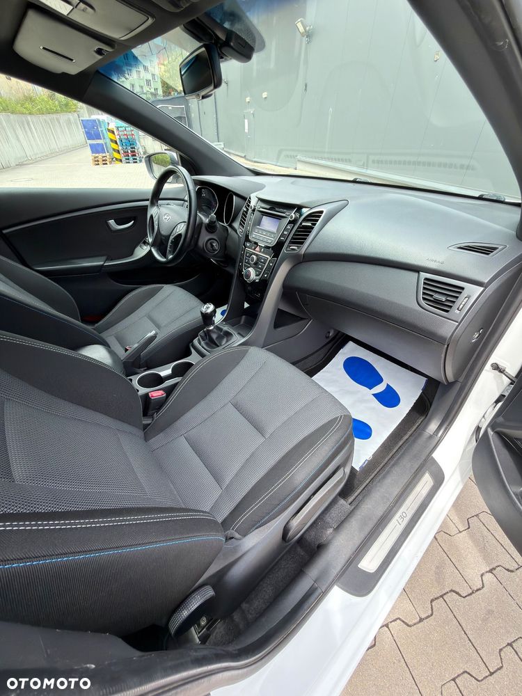 Hyundai i30 1.6 CRDi Premium - 11