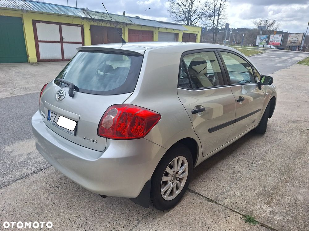 Toyota Auris 1.4 VVT-i Luna - 4