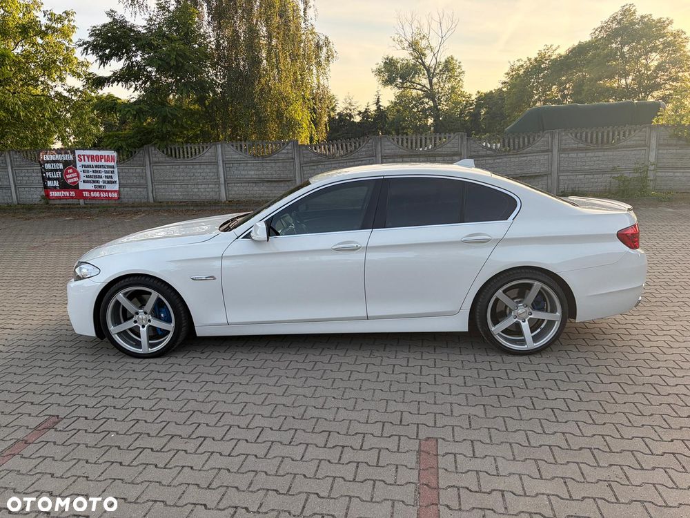 BMW Seria 5 550i - 6