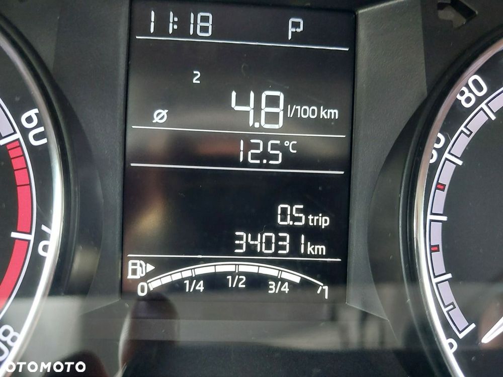 Skoda Fabia 1.0 TSI Ambition DSG - 25