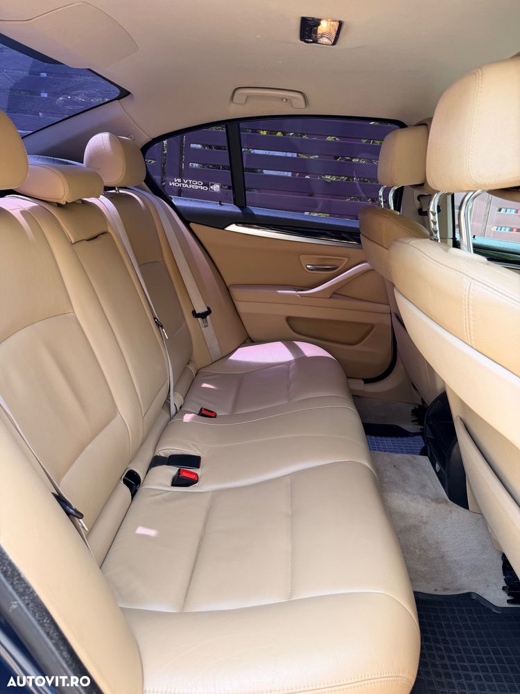 BMW Seria 5 520d Aut. - 9