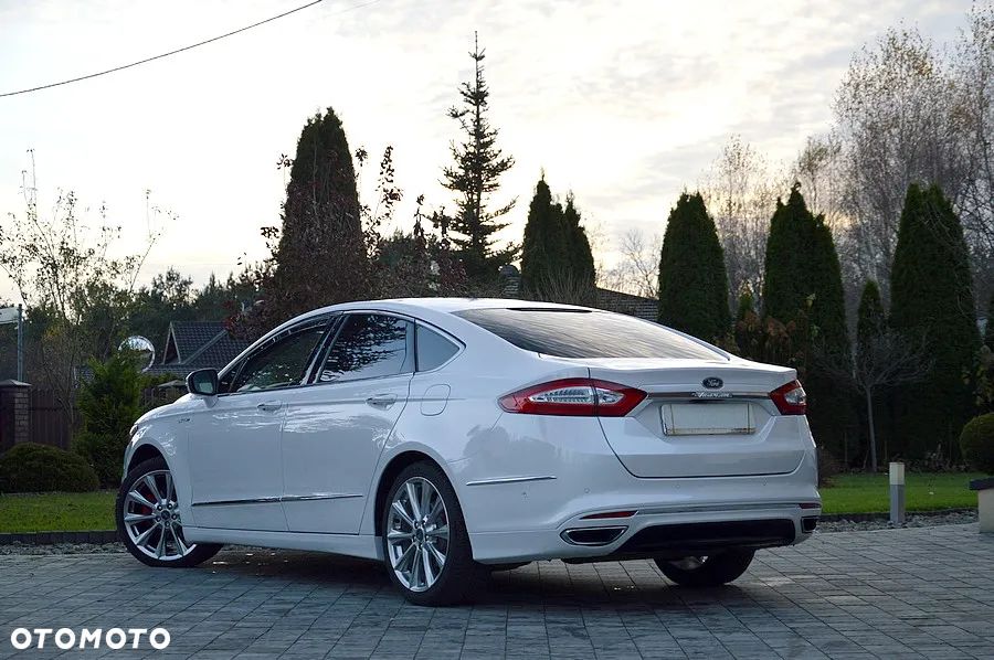 Ford Mondeo 2.0 EcoBoost Start-Stopp Autom Vignale - 11