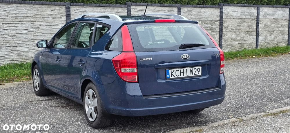Kia Ceed Cee'd 1.6 Crdi Comfort + - 3