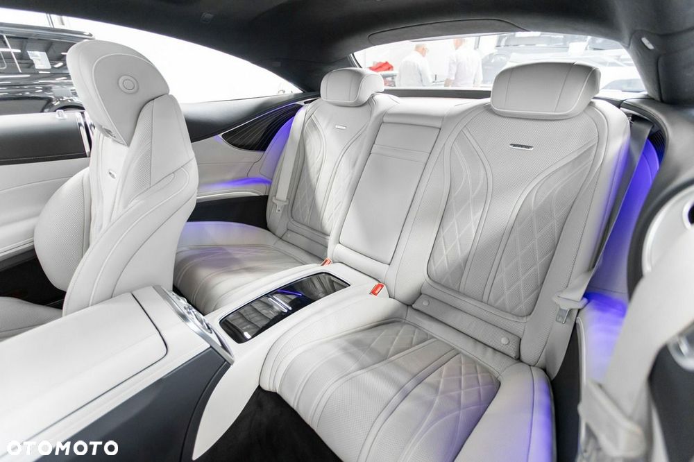 Mercedes-Benz Klasa S AMG 63 4-Matic+ 9G-TRONIC - 27
