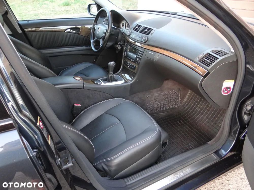 Mercedes-Benz Klasa E 200 Kompressor Avantgarde - 35