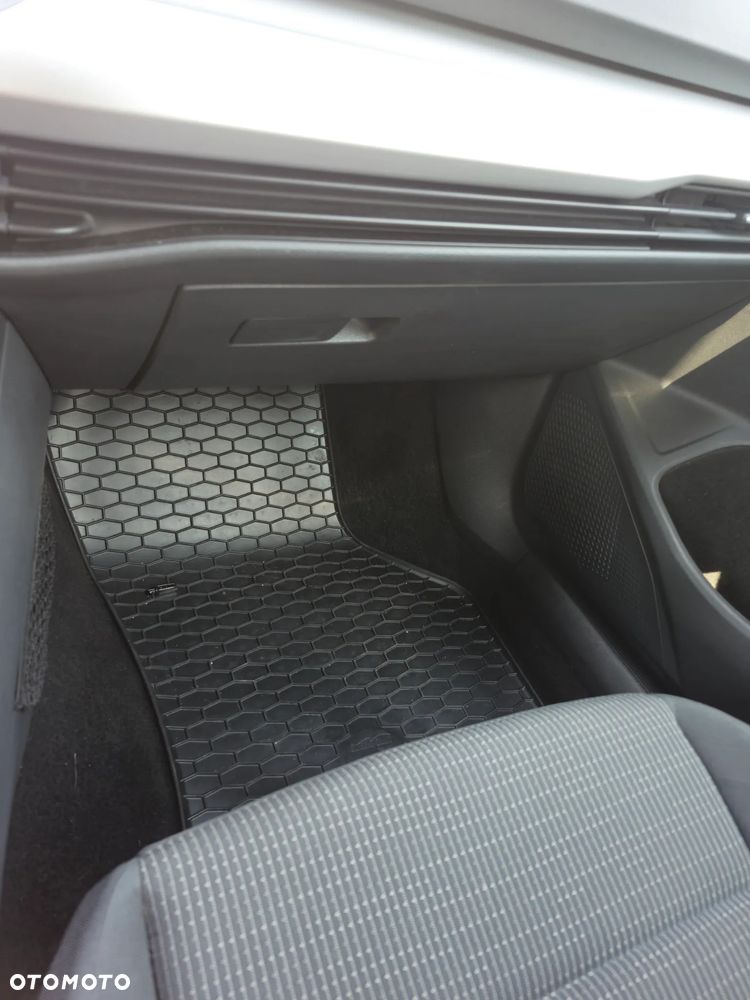 Volkswagen Golf 1.0 TSI Life - 11
