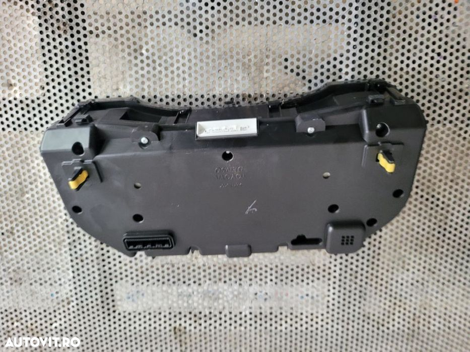 Ceasuri Bord Toyota Avensis T27 Diesel Volan Stanga An 2009-2013 Dezmembrez Toyota Avensis T27 - 6