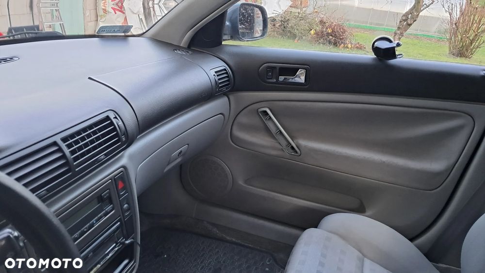 Volkswagen Passat 1.8T - 8