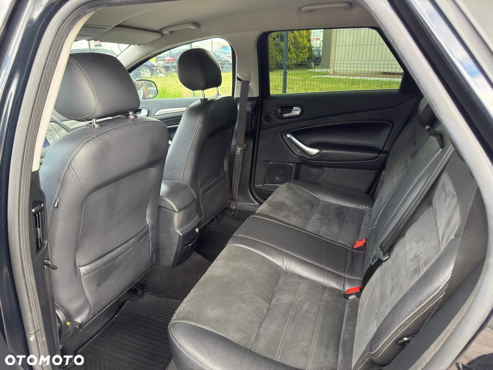 Ford Mondeo 2.2 TDCi Black Magic - 10