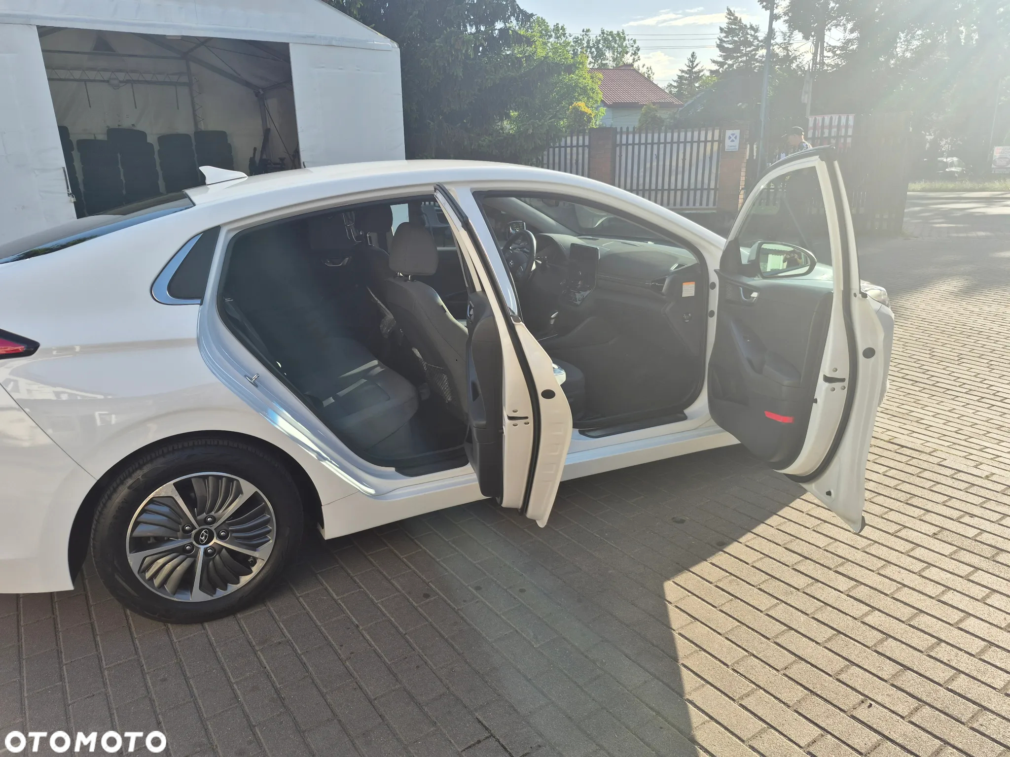 Hyundai IONIQ Hybrid 1.6 GDI Premium - 11