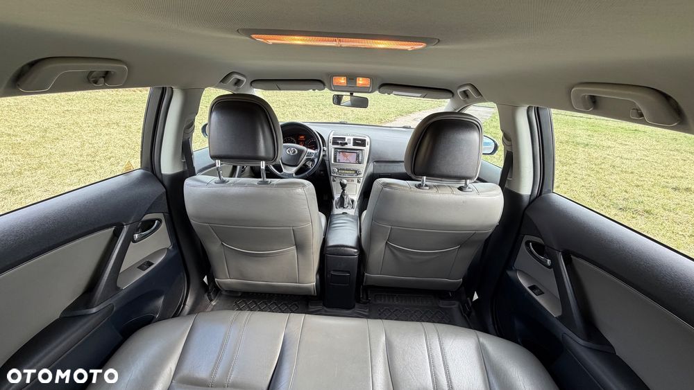 Toyota Avensis 2.0 Executive - 20