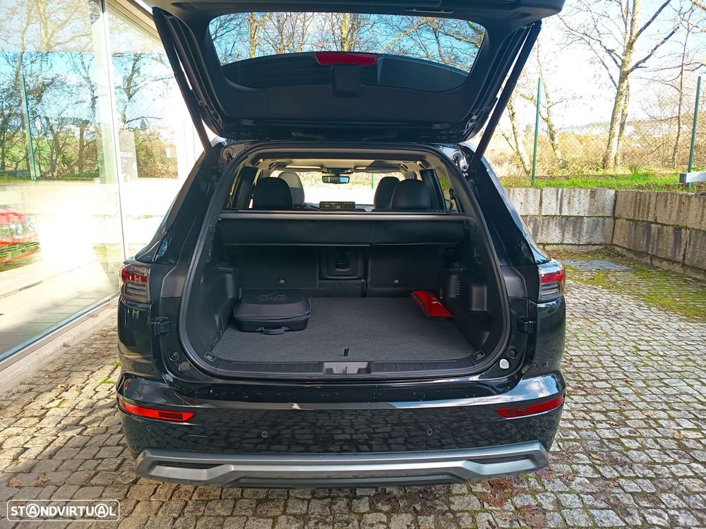 Mitsubishi Outlander - 12