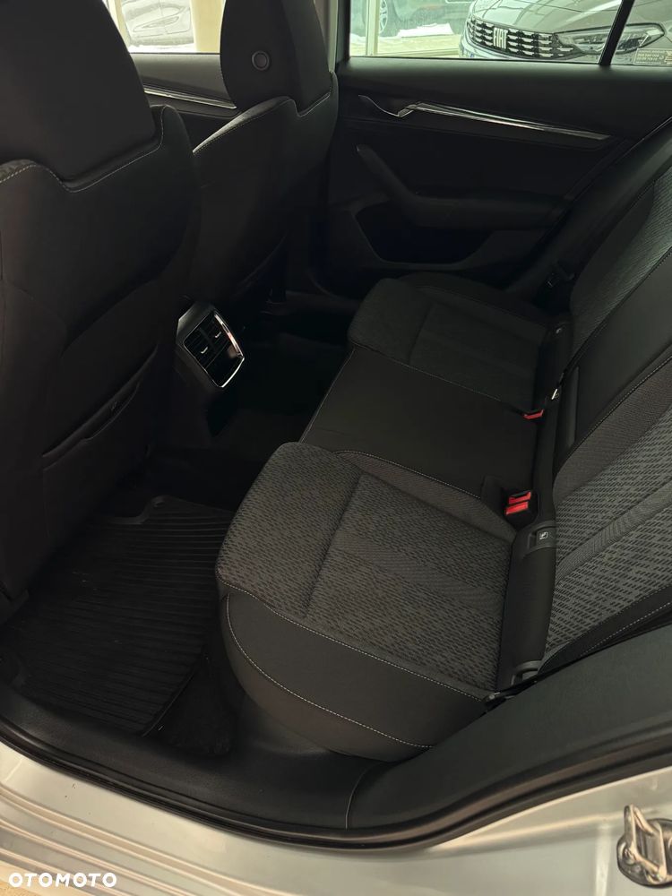 Skoda Octavia 1.5 TSI ACT Style - 11