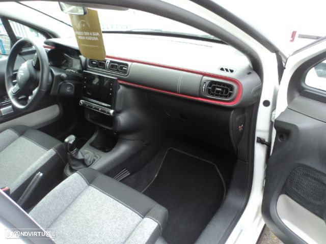 Citroën C3 1.2 PureTech Shine - 12