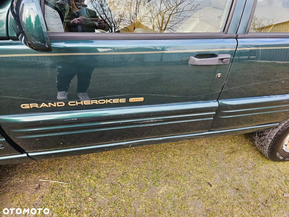 Jeep Grand Cherokee - 25