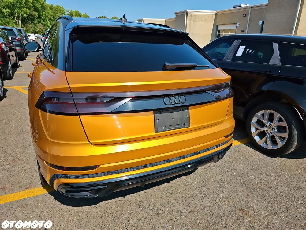 Audi Q8 55 TFSI quattro tiptronic