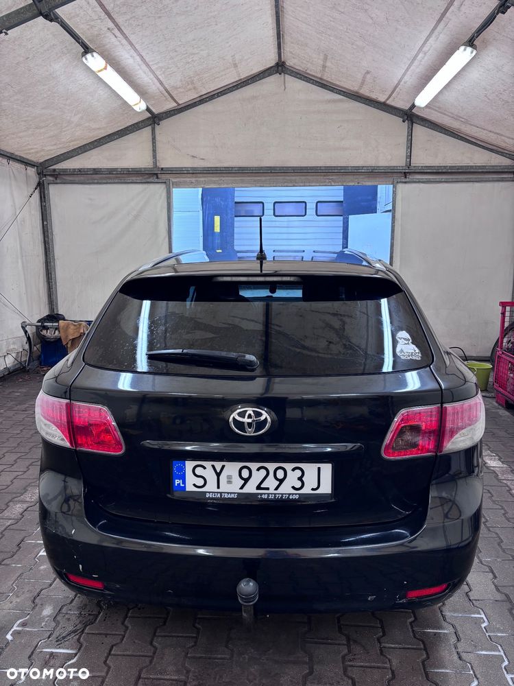 Toyota Avensis - 5