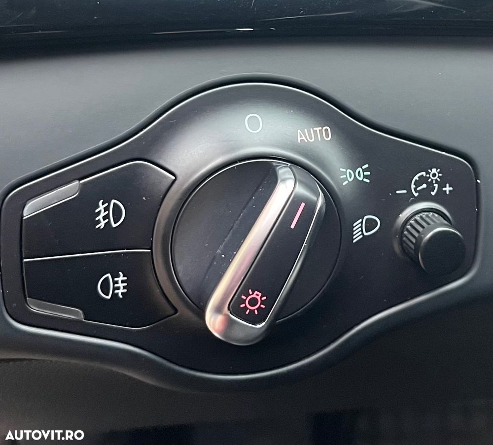 Audi A4 Avant 2.0 TDI DPF clean diesel multitronic S line Sportpaket - 19