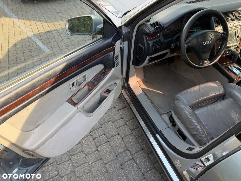 Audi S8 - 6