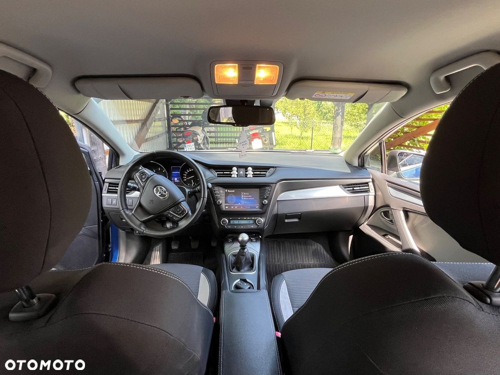 Toyota Avensis - 11