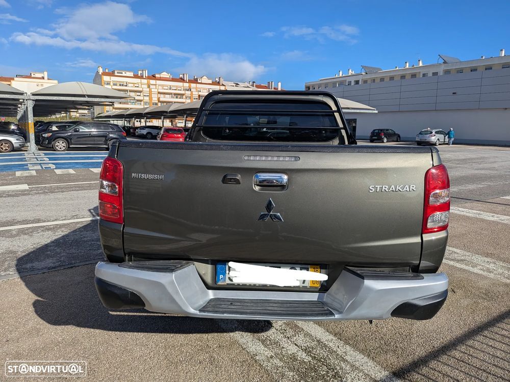 Mitsubishi L200 2.4 DI-D CD Instyle Strakar 4WD - 17