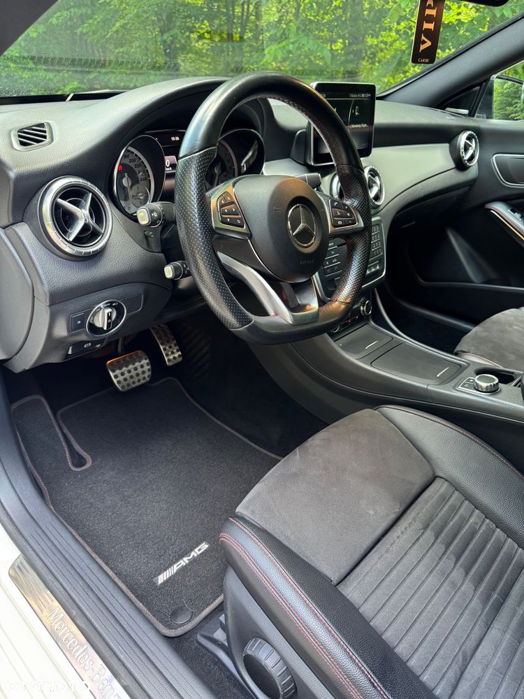 Mercedes-Benz CLA 200 7G-DCT - 10