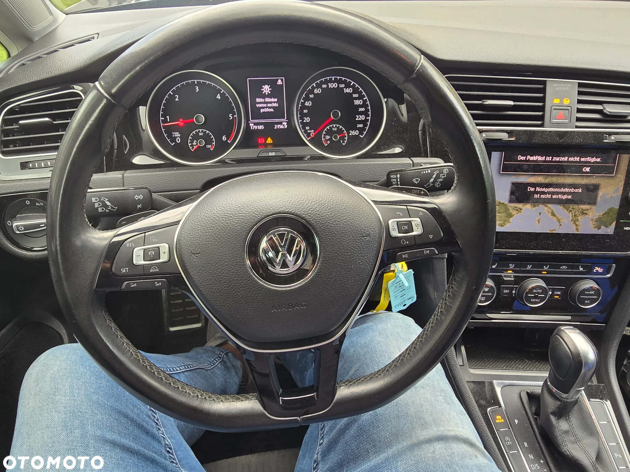 Volkswagen Golf 2.0 TDI DSG Sound - 9