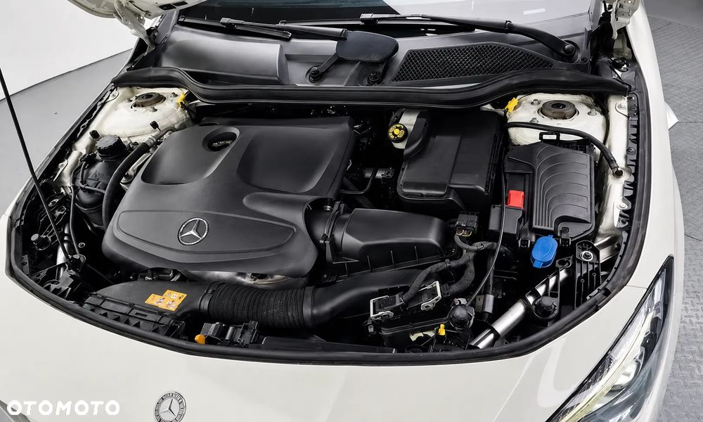 Mercedes-Benz CLA - 17