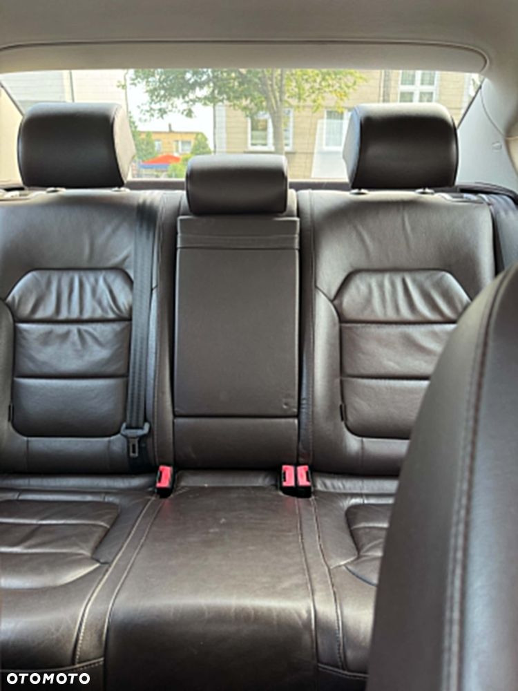 Volkswagen Passat 2.0 TDI Comfortline - 13
