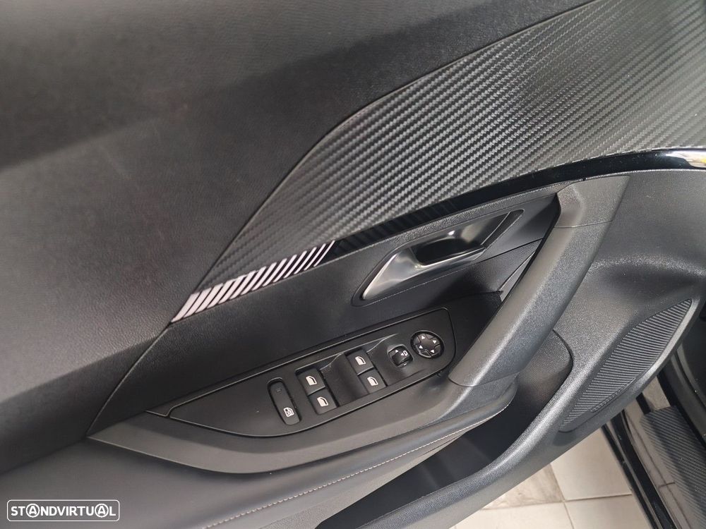 Peugeot 2008 1.2 PureTech Allure Pack - 17