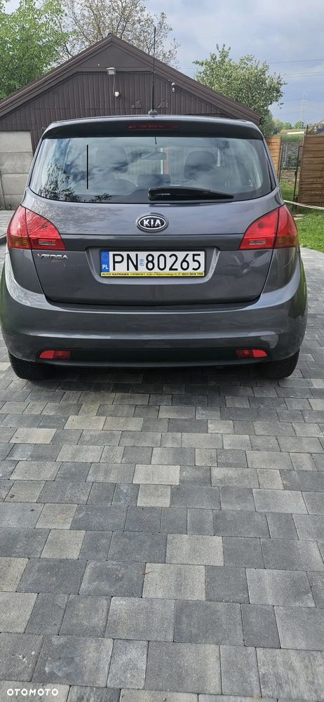 Kia Venga 1.4 L - 6