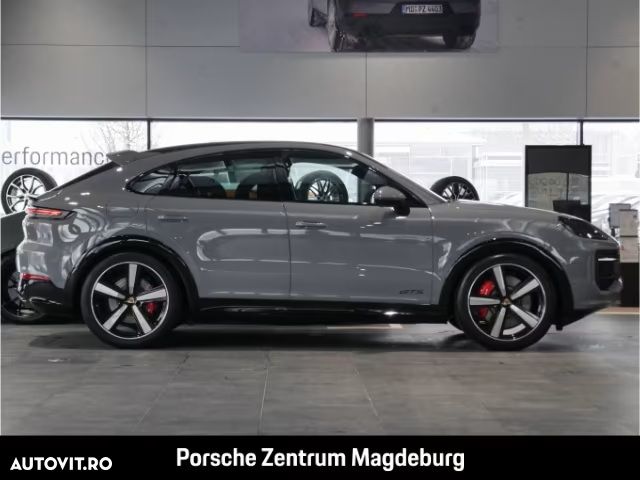 Porsche Cayenne Coupe GTS - 23