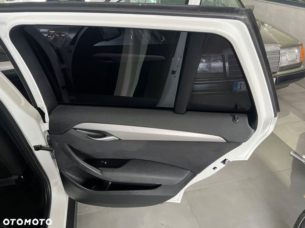 BMW X1 sDrive16d xLine - 26