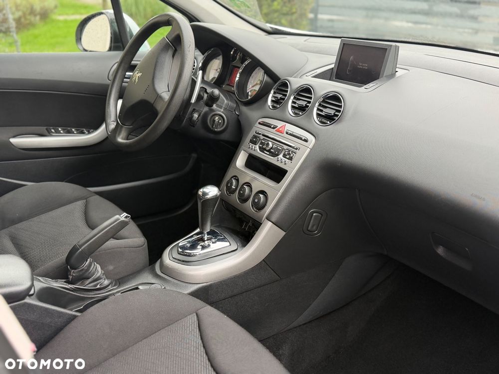 Peugeot 308 e-HDi FAP 115 Stop&Start EGS6 Business Line Niveau 1 - 7
