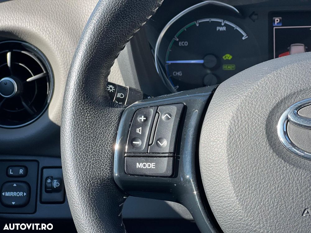 Toyota Yaris 1.5 VVT-i HSD Dynamic - 18