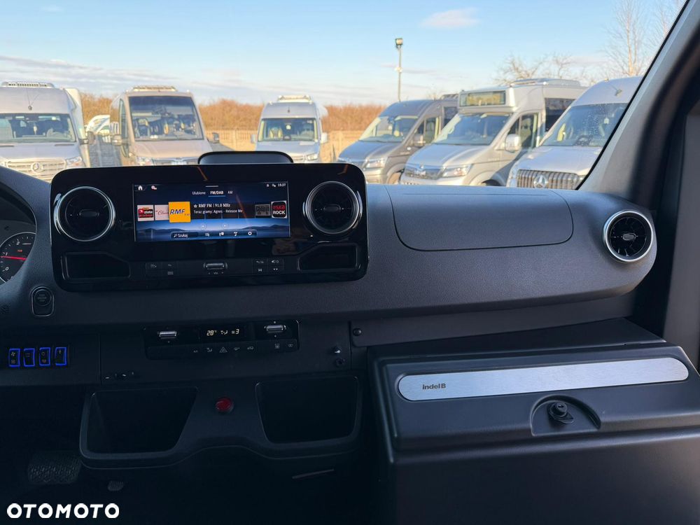 Mercedes-Benz Sprinter 519 - 25