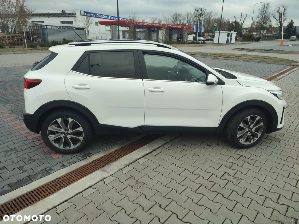 Kia Stonic 1.4 L - 6