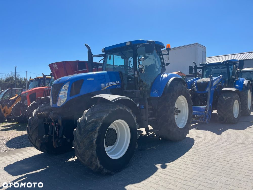 New Holland T7.220 - 1