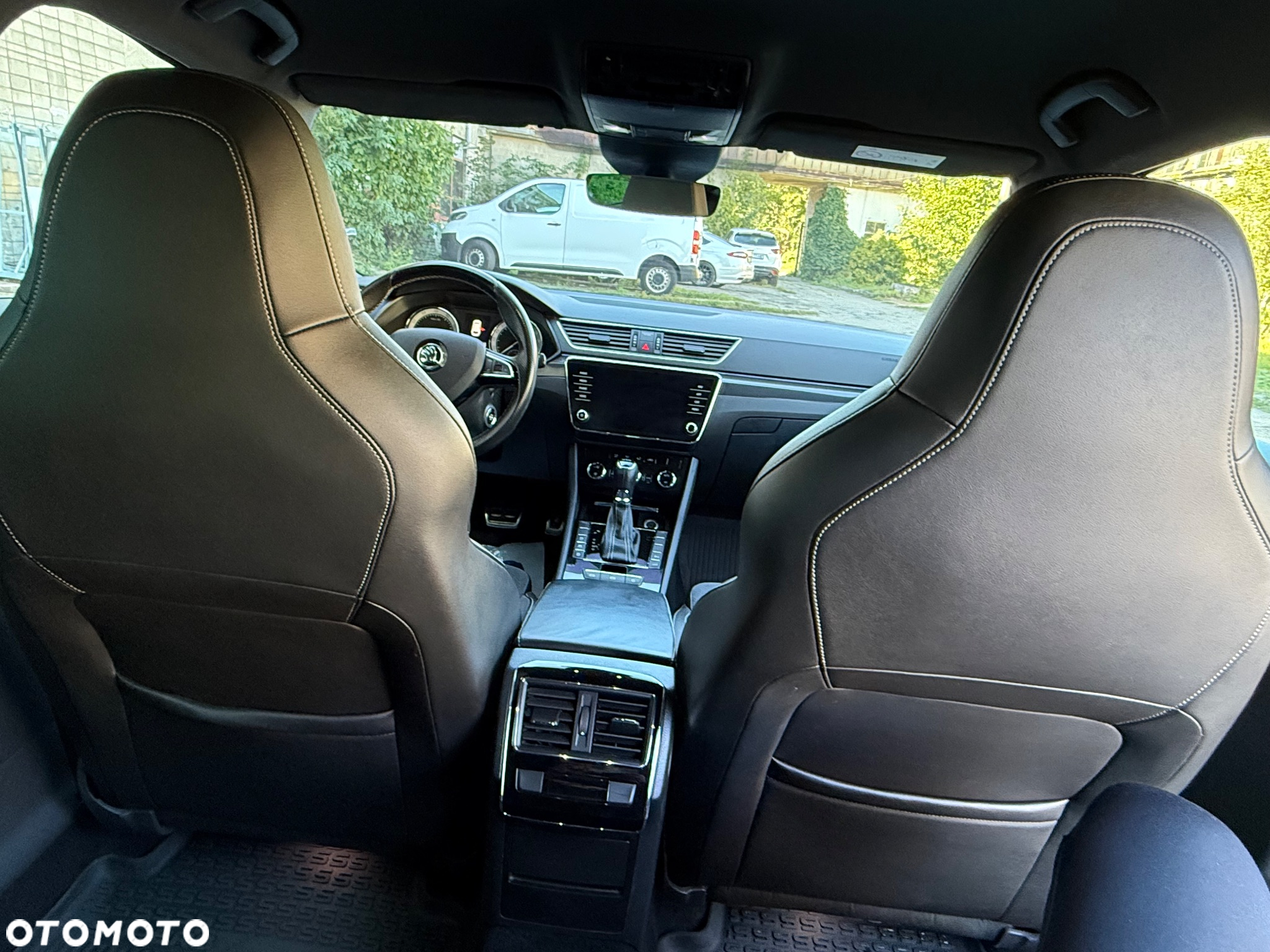Skoda Superb Combi 1.8 TSI DSG SportLine - 15